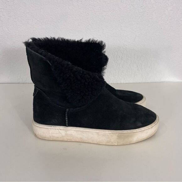 UGG Black Leather Suede Fur Lined Pull On Boots - Picture 1 of 9